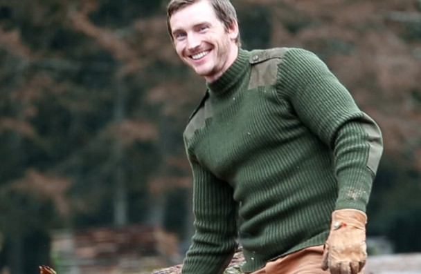 action-man-sweater