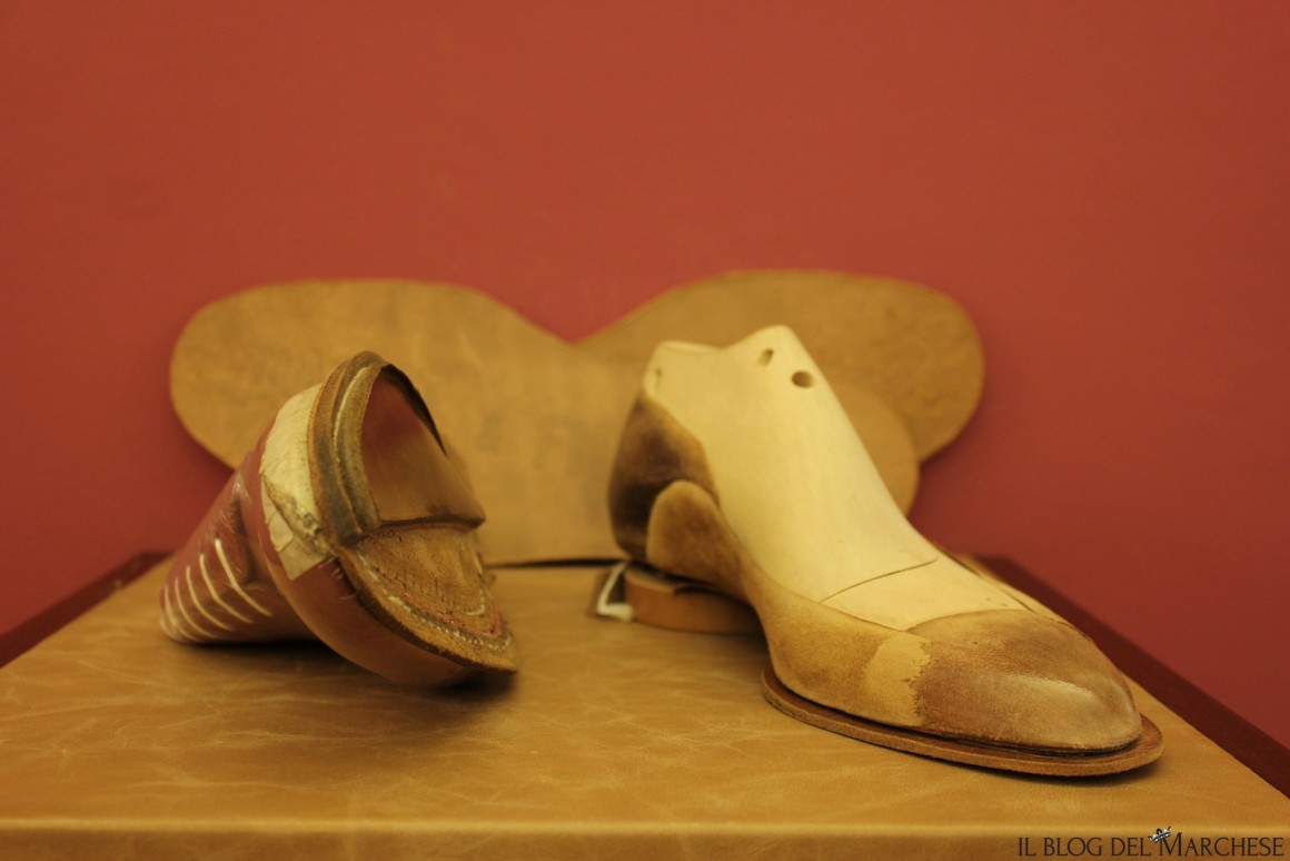 sagoma di legno per scarpe su misura