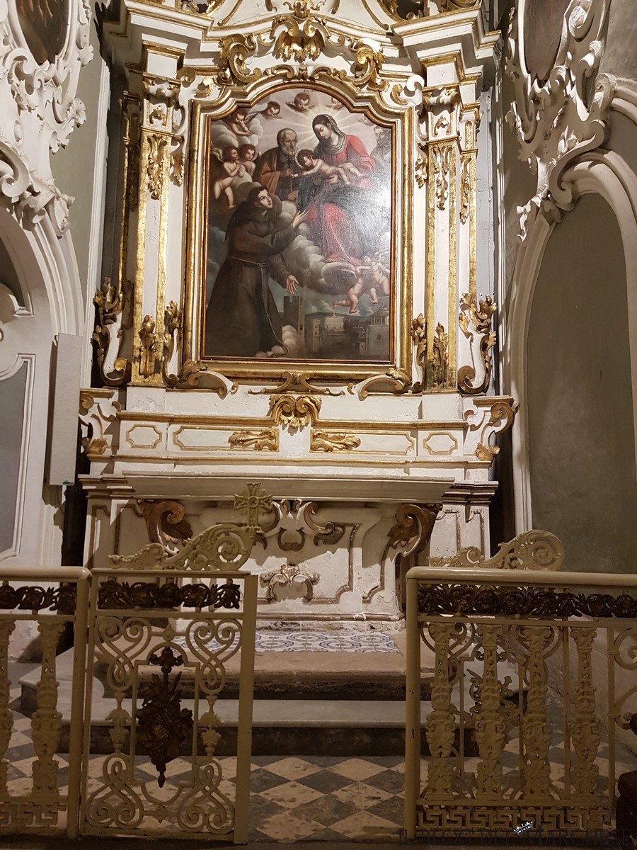altare chiesa Santissimo Crocifisso a galatone