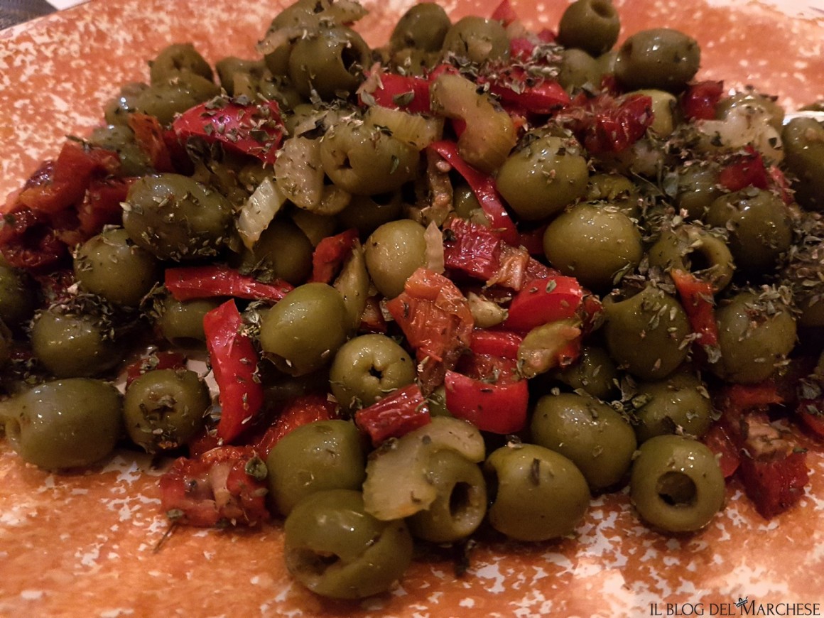 olive-condite-di-blea-biianco-lilla
