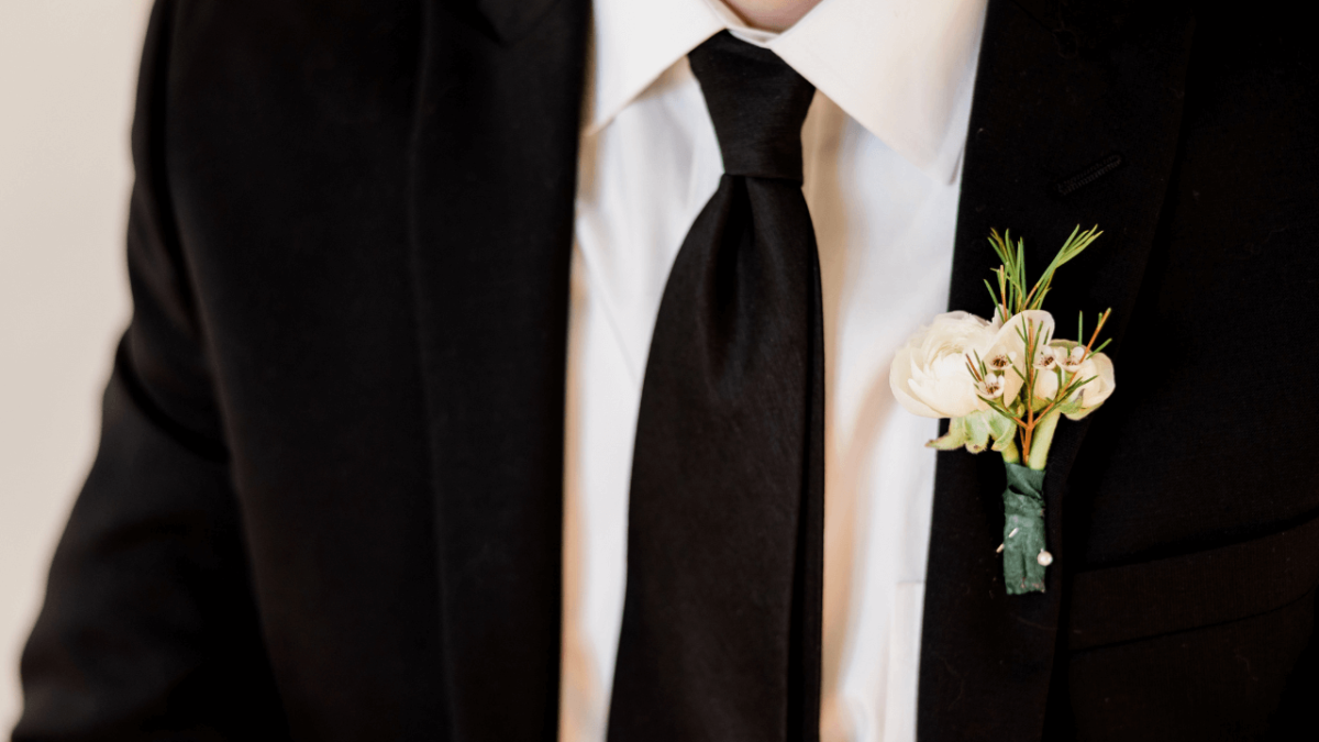 Quanto costa un abito da sposo? Gli elementi da valutare prima di acquistarlo